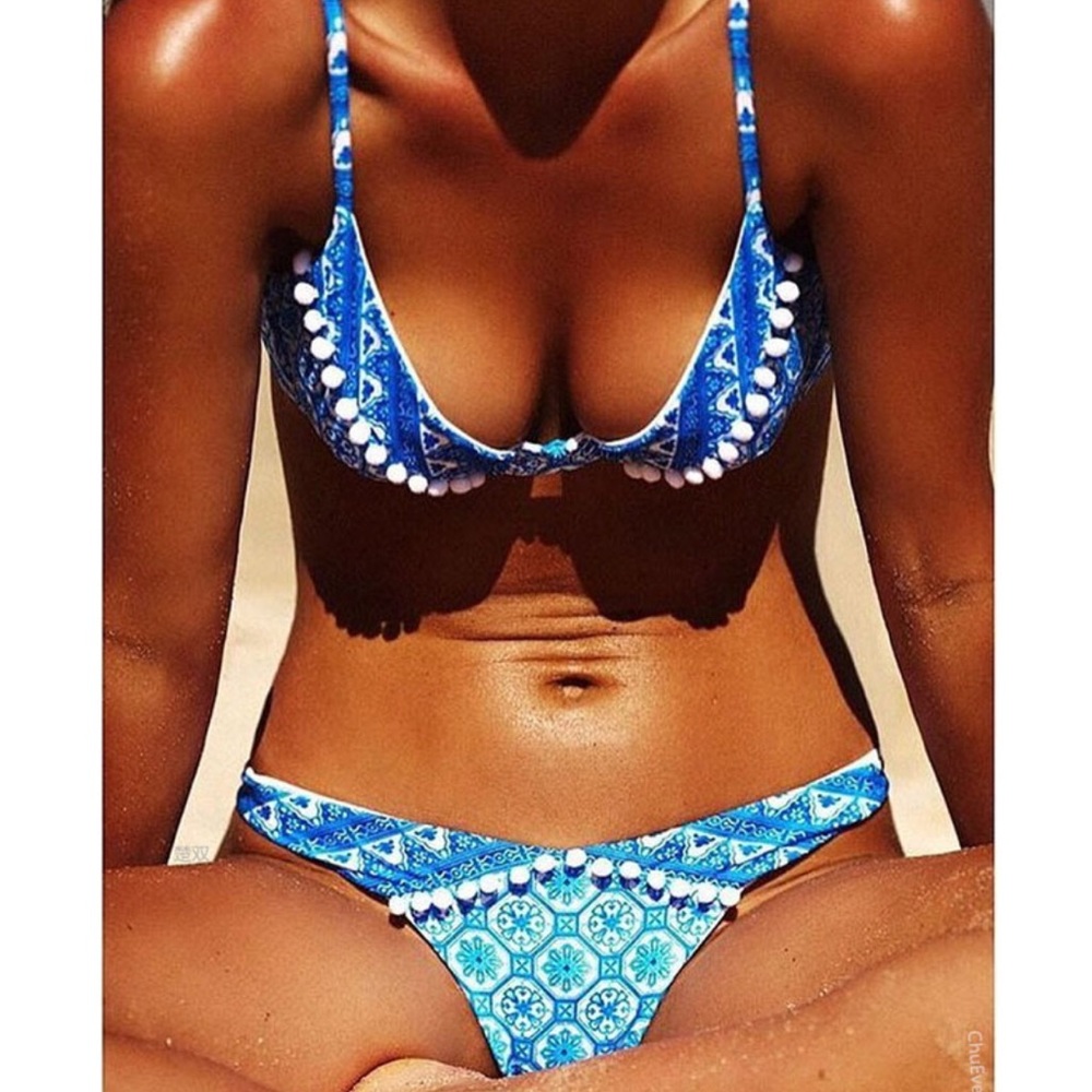 ✨Blue & White Patterned Bikini W/ Pom Pom Detail✨ - Picture 3 of 5